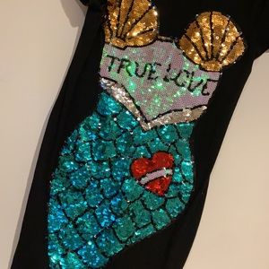 Women’s dress size medium
